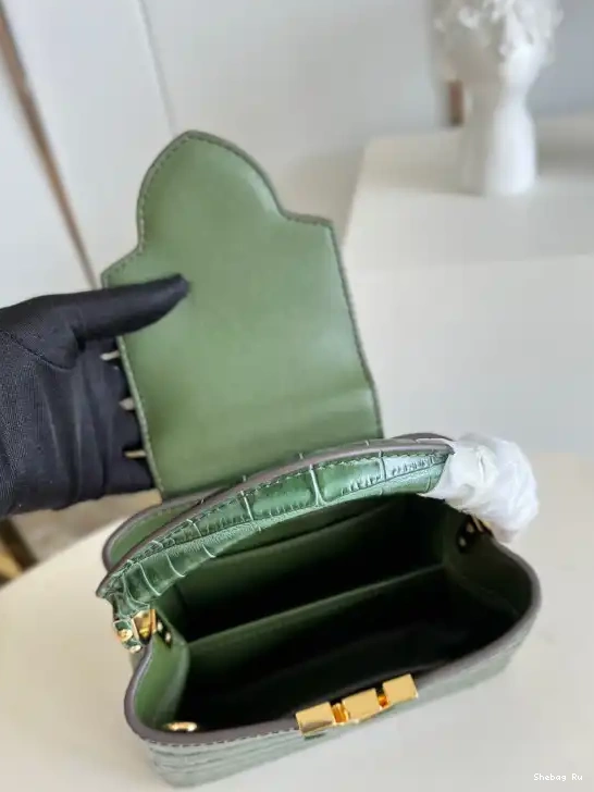 VUITTON LOUIS CAPUCINES MINI 0515
